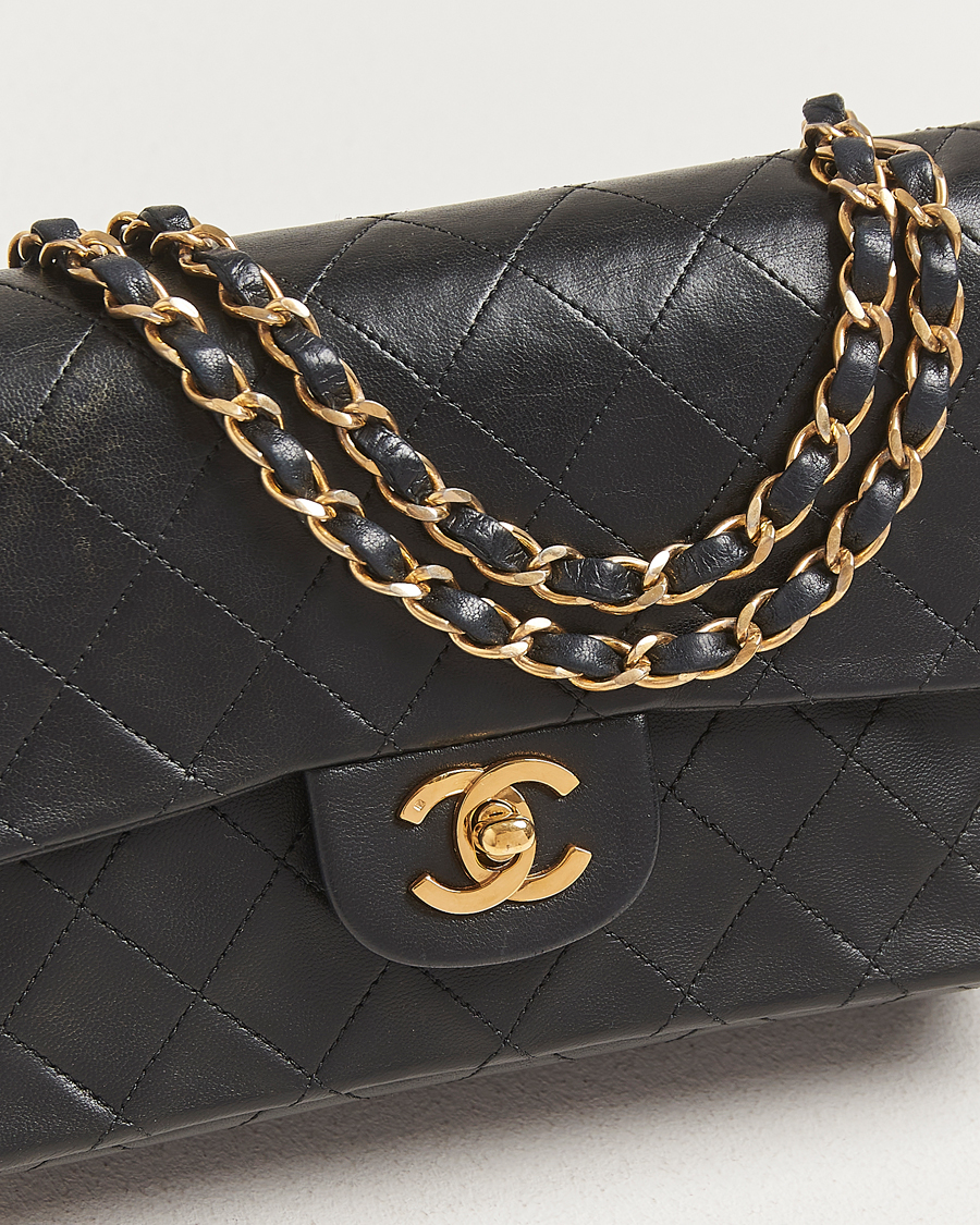 Homme | Pre-Owned & Vintage Bags | Chanel Pre-Owned | Classic Double Flap Small Lambskin Black