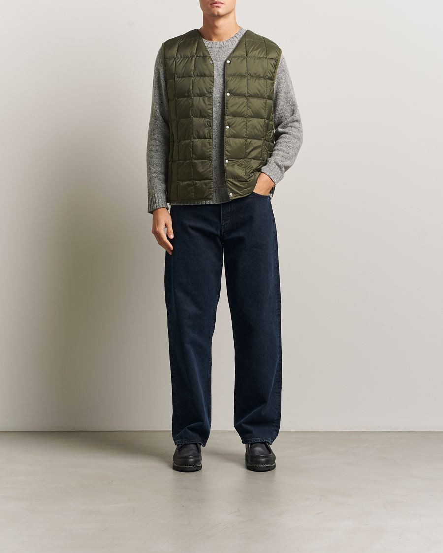 Homme | Gilets | TAION | V-Neck Lightweight Down Vest Dark Olive