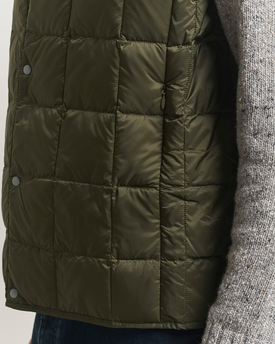 Homme | Gilets | TAION | V-Neck Lightweight Down Vest Dark Olive