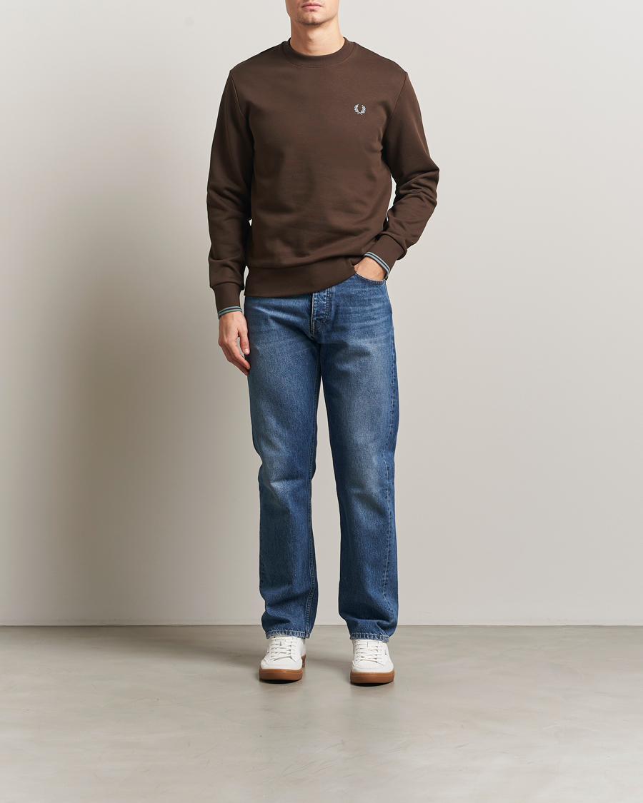 Heren | Truien | Fred Perry | Crew Neck Sweatshirt Burnt Tobacco