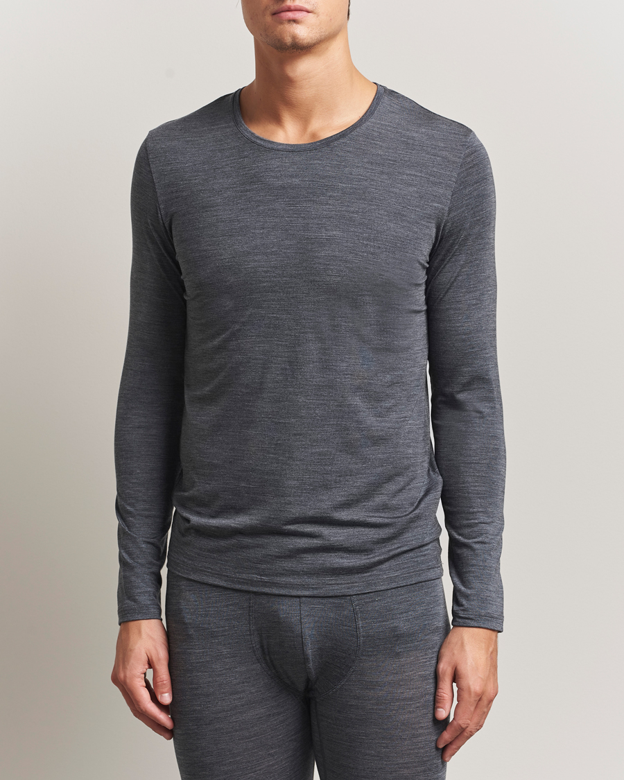 Homme | T-shirts | Falke | Clima Wool Wool Long Sleeve T-Shirt Dark Grey Heather