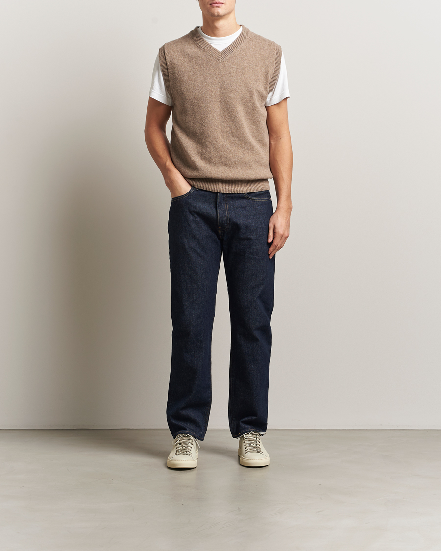 Heren | Truien | Sunspel | Lambswool Knitted Vest Sandstone