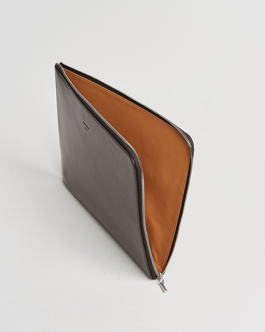 Heren | Tiger of Sweden Vitama Leather Portfolio Dark Brown | Tiger of Sweden | Vitama Leather Portfolio Dark Brown