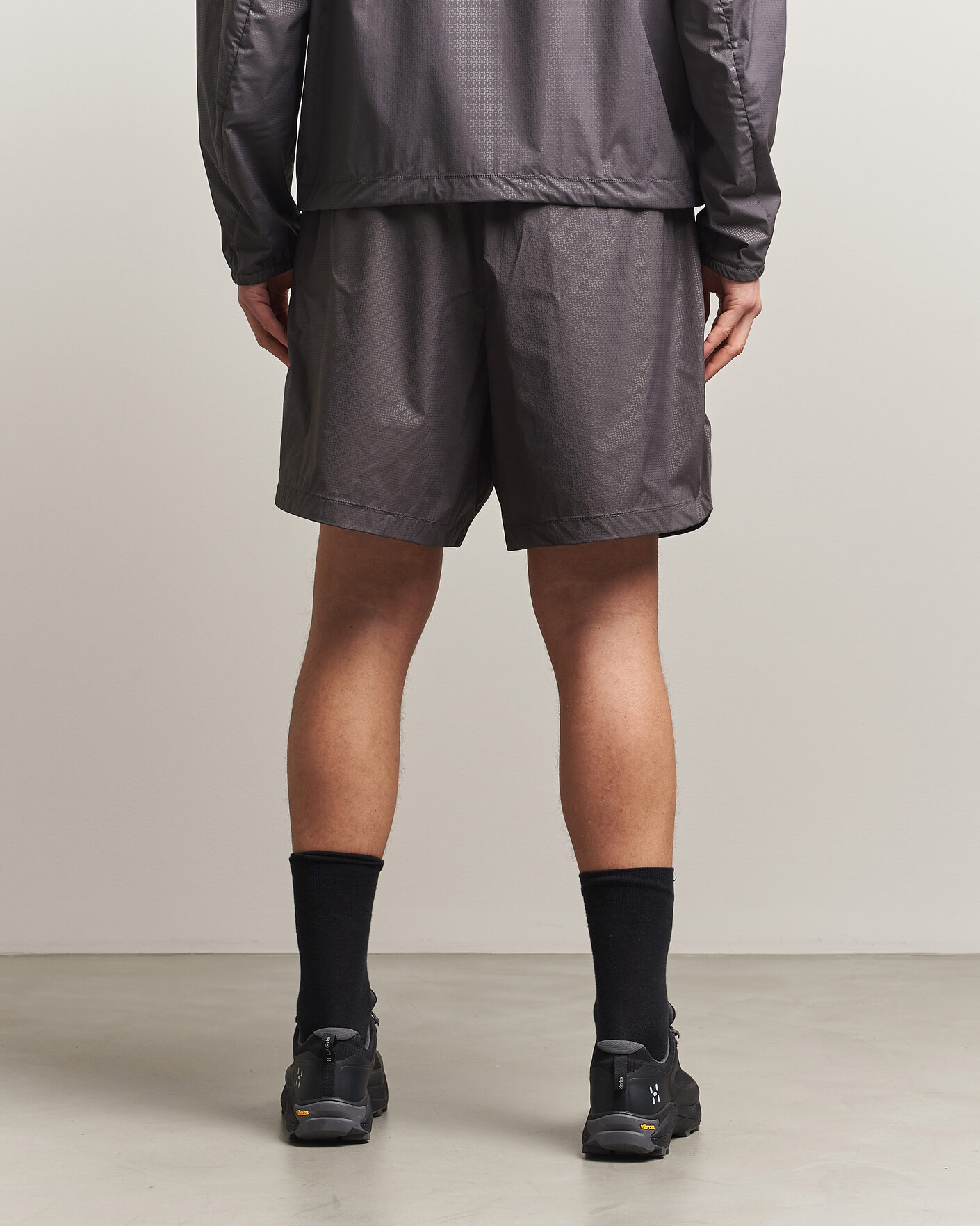 Homme | Shorts | Stone Island | Stellina Nylon Stretch Shorts Charcoal
