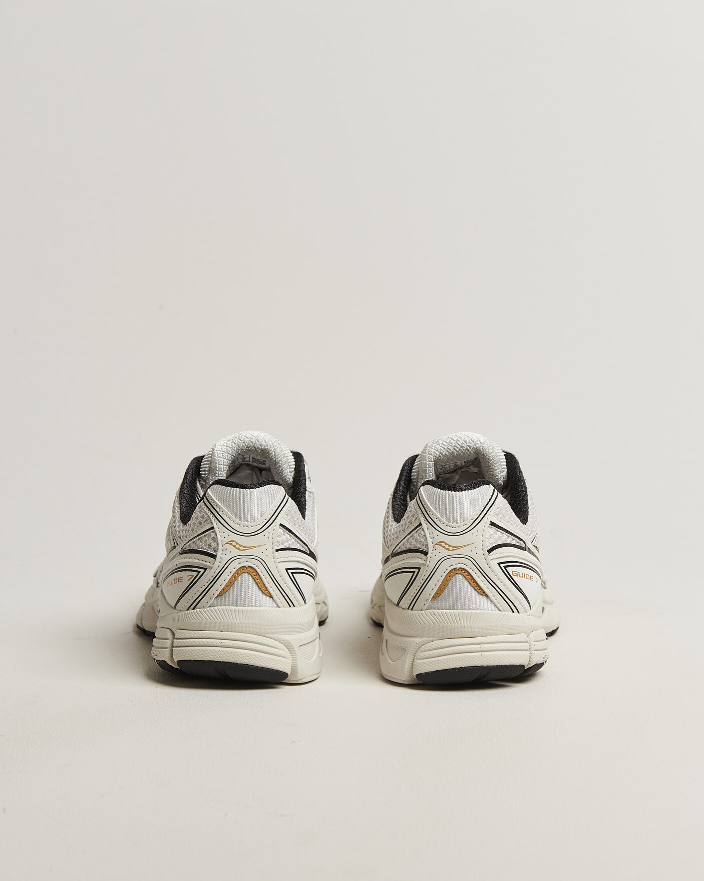 Heren | Sneakers | Saucony | Guide 7 Running Sneaker Onyx/Gold