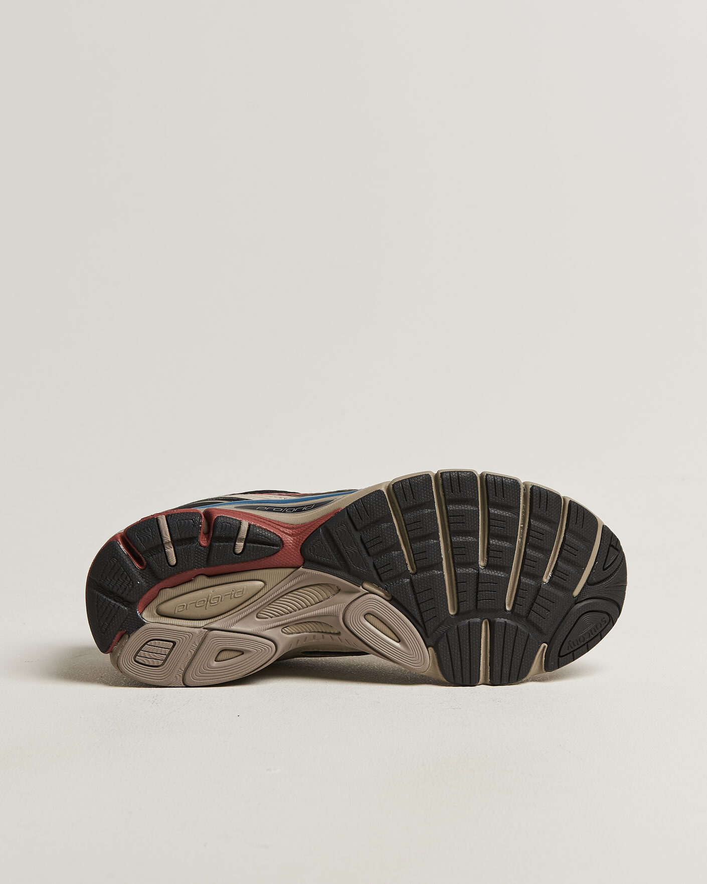 Homme | Baskets | Saucony | Guide 7 Running Sneaker Taupe/Black