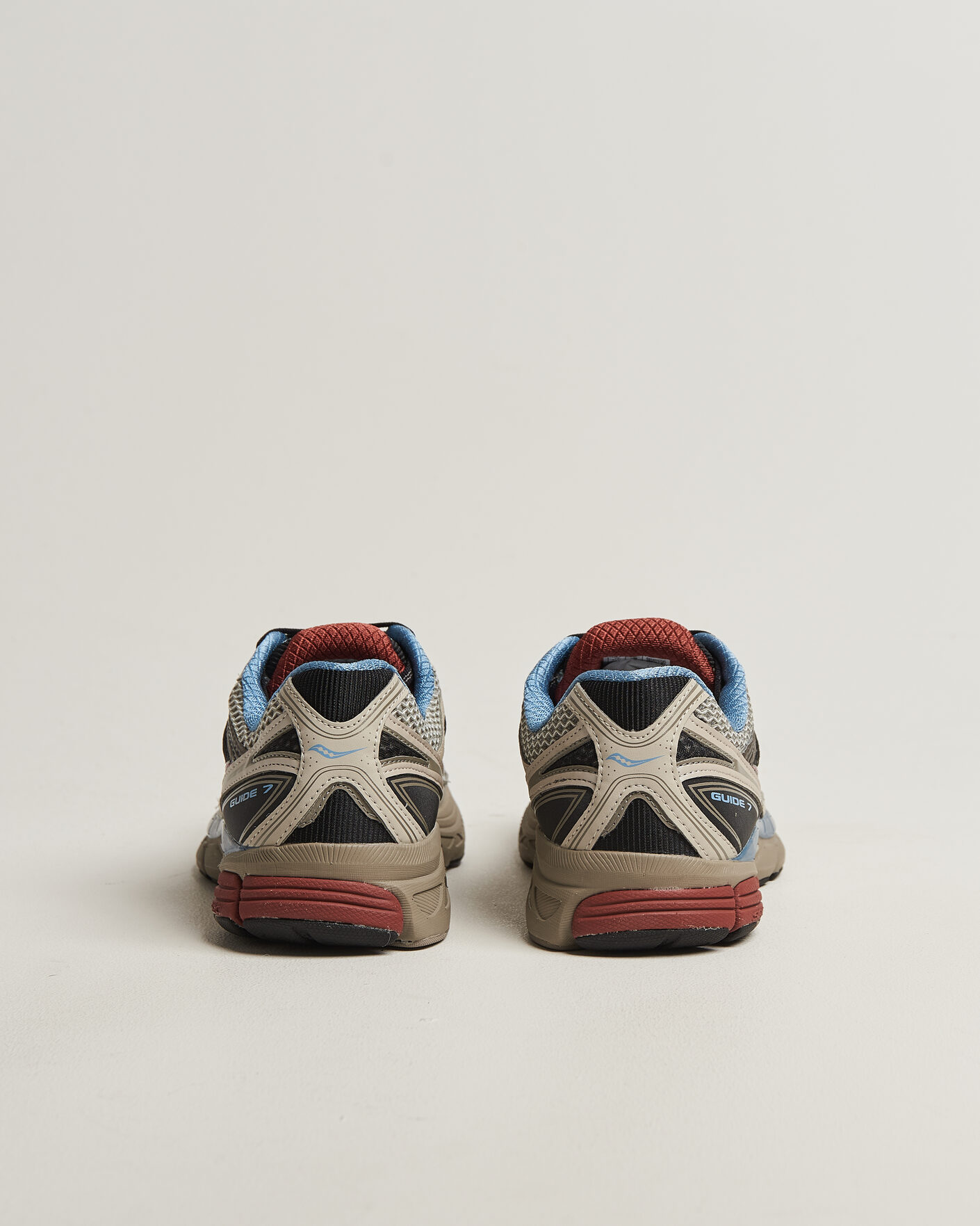 Homme | Baskets | Saucony | Guide 7 Running Sneaker Taupe/Black