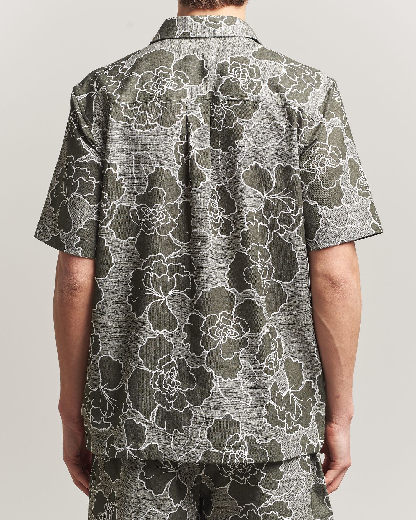 Homme | Chemises | LES DEUX | Charlie Poppy AOP Short Sleeve Shirt Olive Night