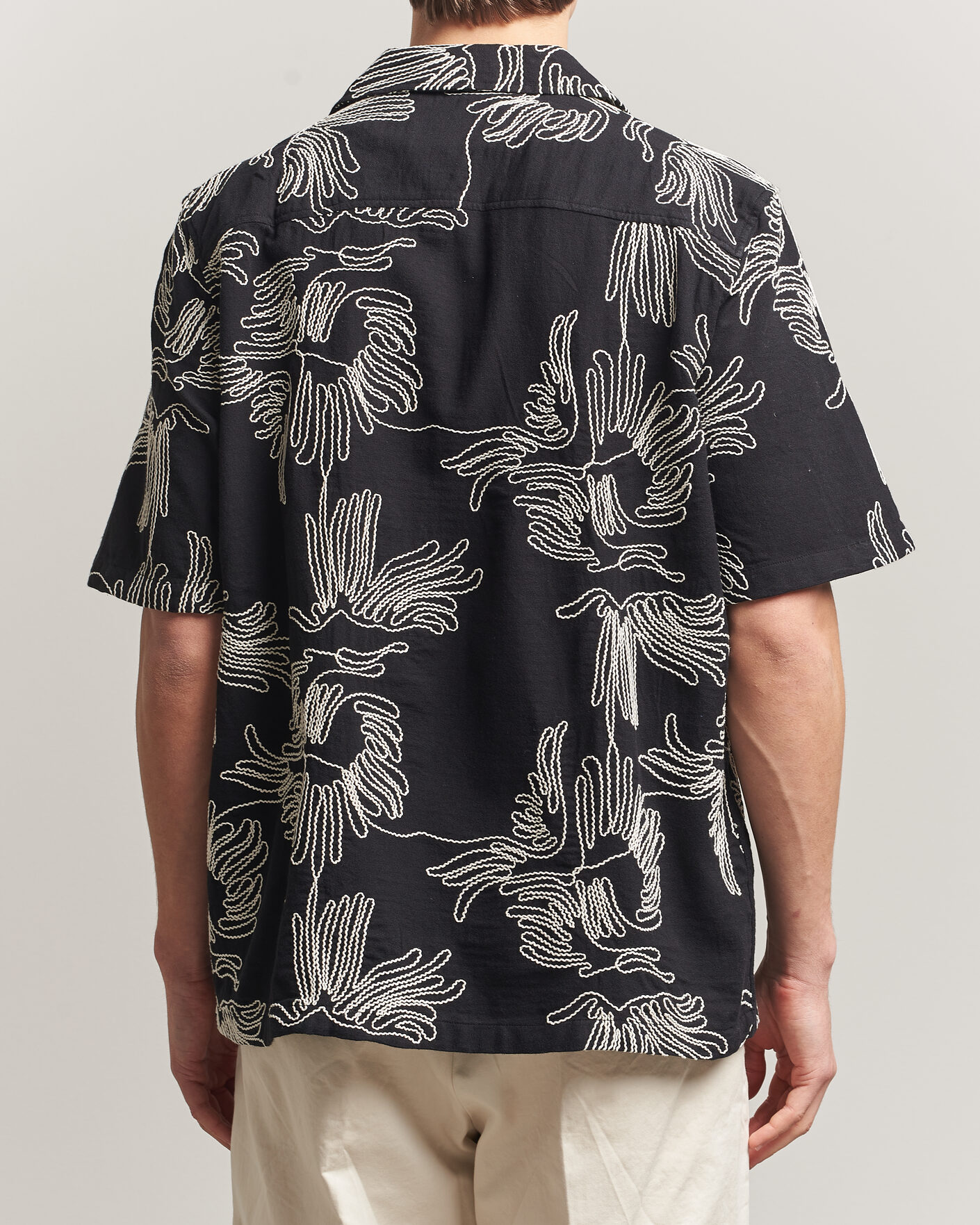 Heren | Overhemden | LES DEUX | Liam AOE Flower Short Sleeve Shirt Black