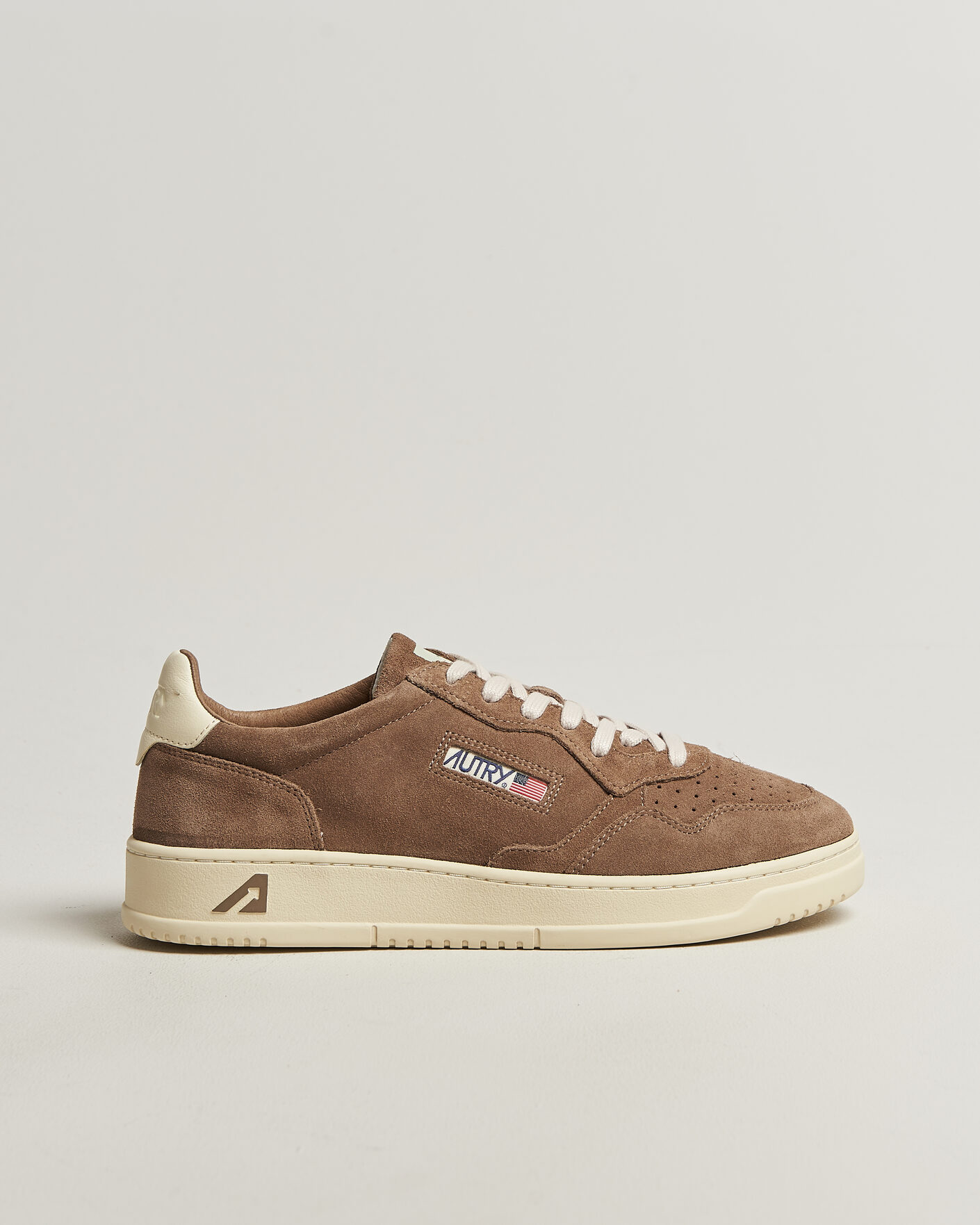 Homme | Baskets | Autry | Medalist Low Sneaker Cigar/White