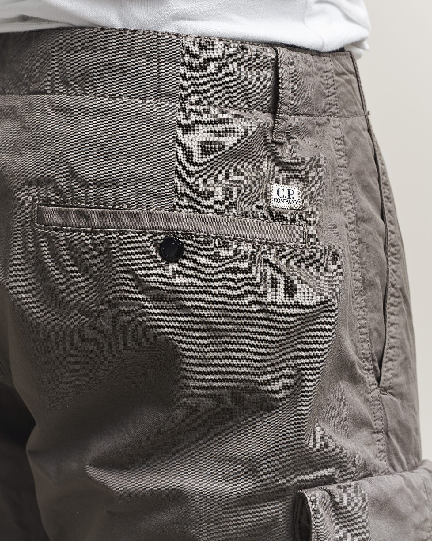 Heren | Korte broek | C.P. Company | Cotton Gabardine Cargo Shorts Washed Black