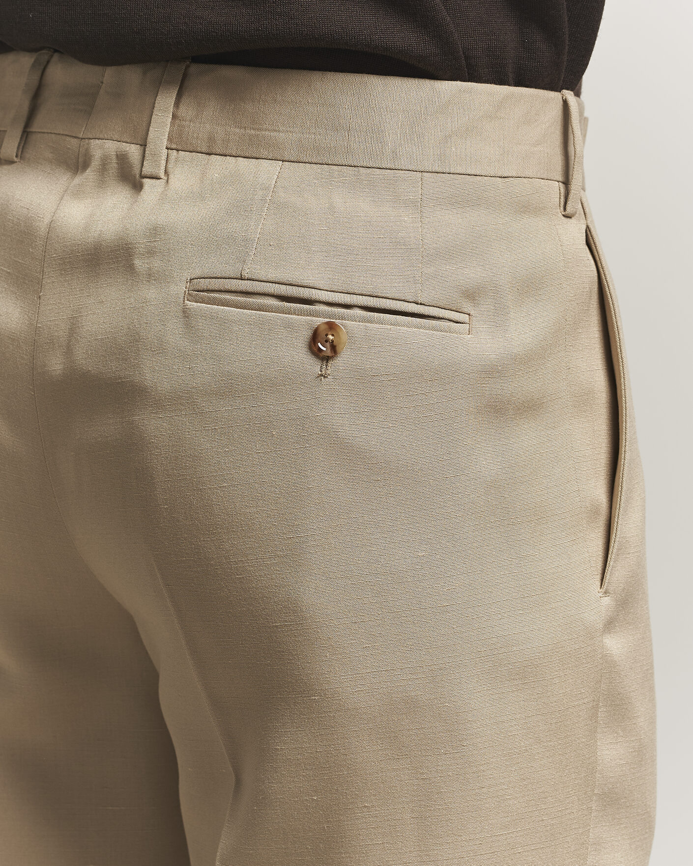 Homme | Pantalons | Lardini | Palu Straight Fit Viscose/Silk Trousers Beige