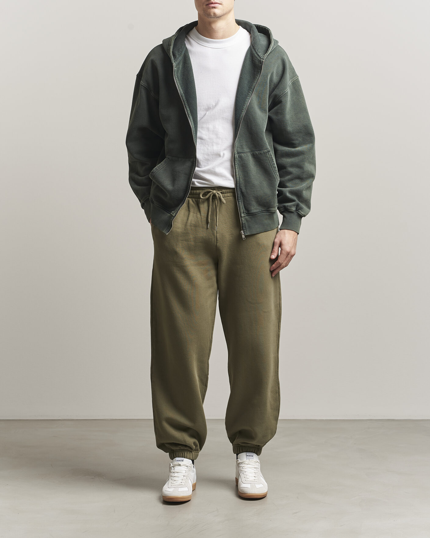 Homme | Pantalons | Colorful Standard | Classic Organic Sweatpants Dusty Olive