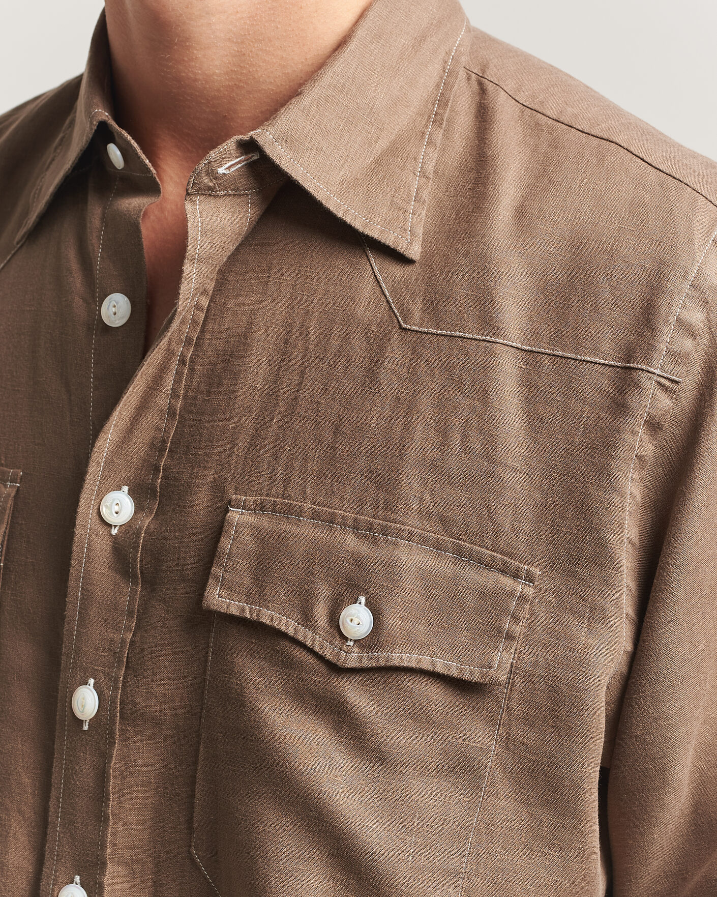 Homme | Chemises | Drake's | Solid Linen Western Shirt Brown