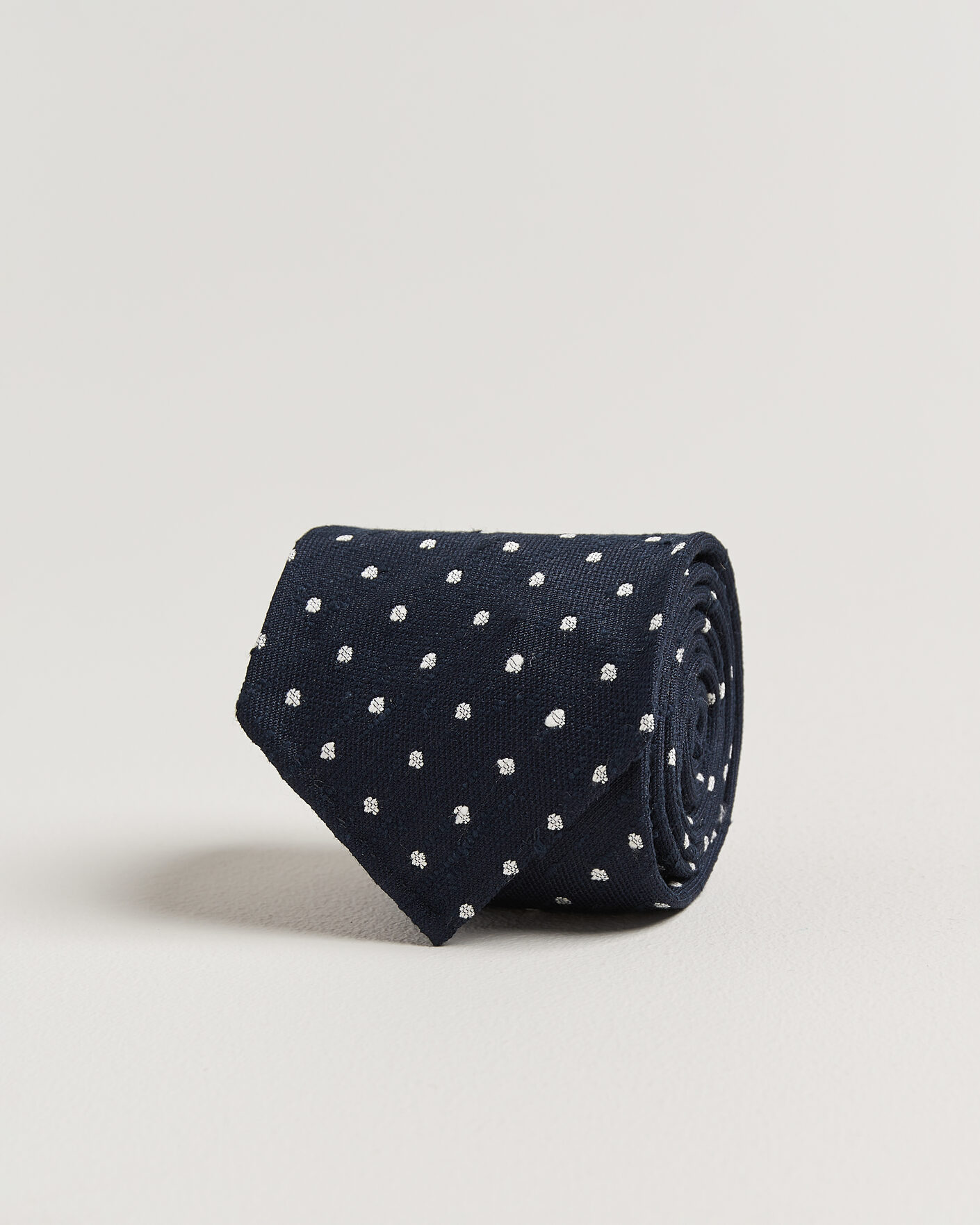 Homme | Cravates | Drake's | Smal Spot Pattern Shantung Silk Tie Navy