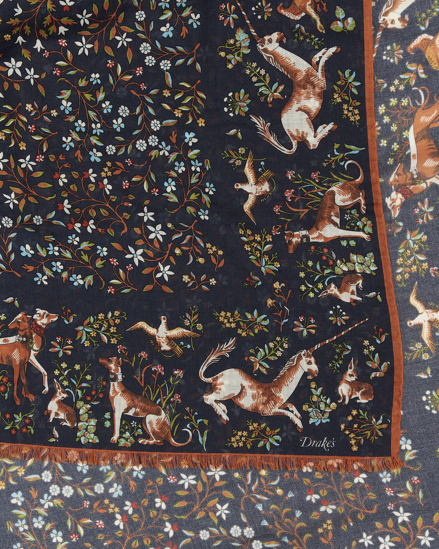 Heren | Sjaals | Drake's | Unicorn Garden Wool/Silk Print Scarf Navy