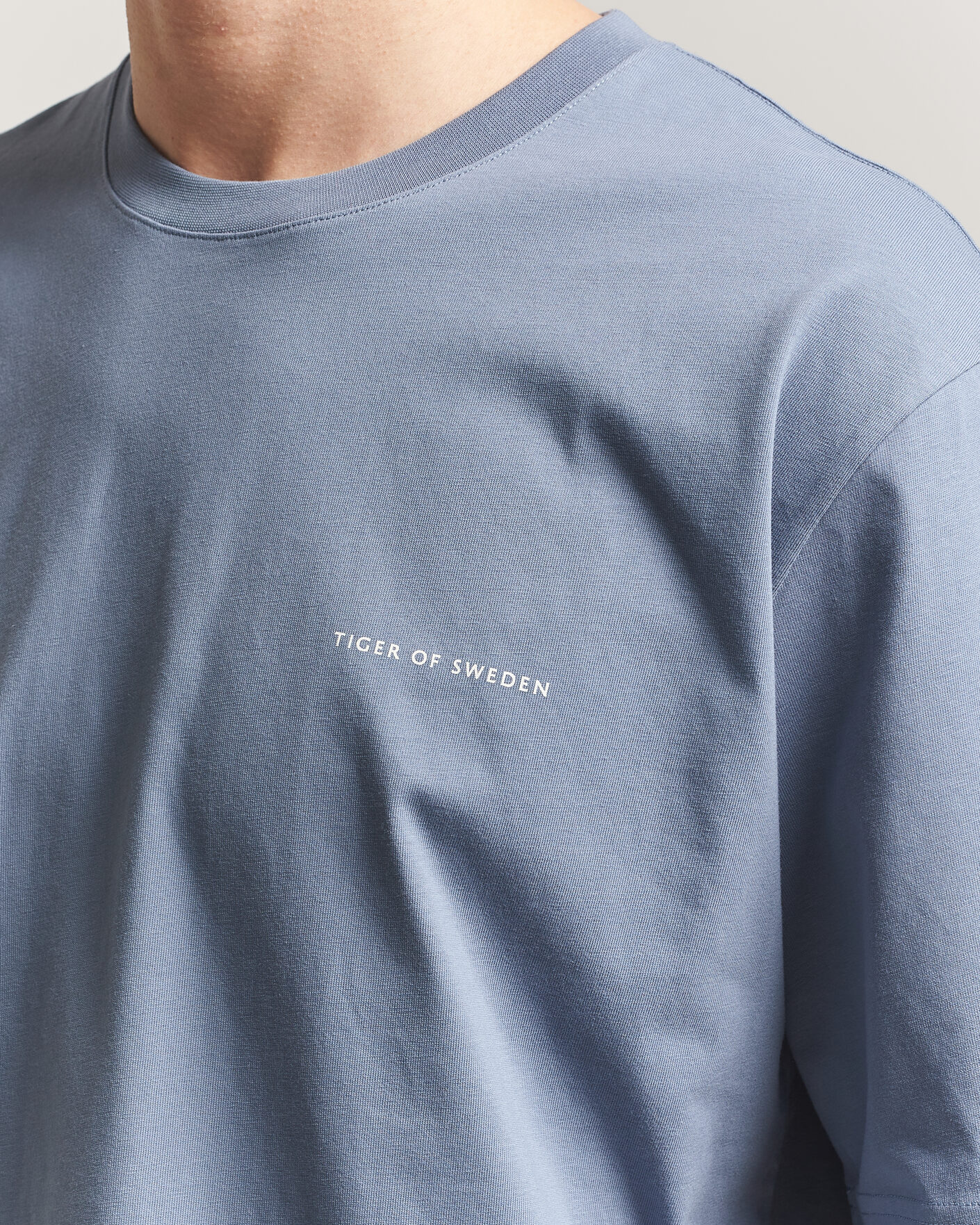 Homme | T-shirts | Tiger of Sweden | Pro Logo Crew Neck T-Shirt Dull Blue