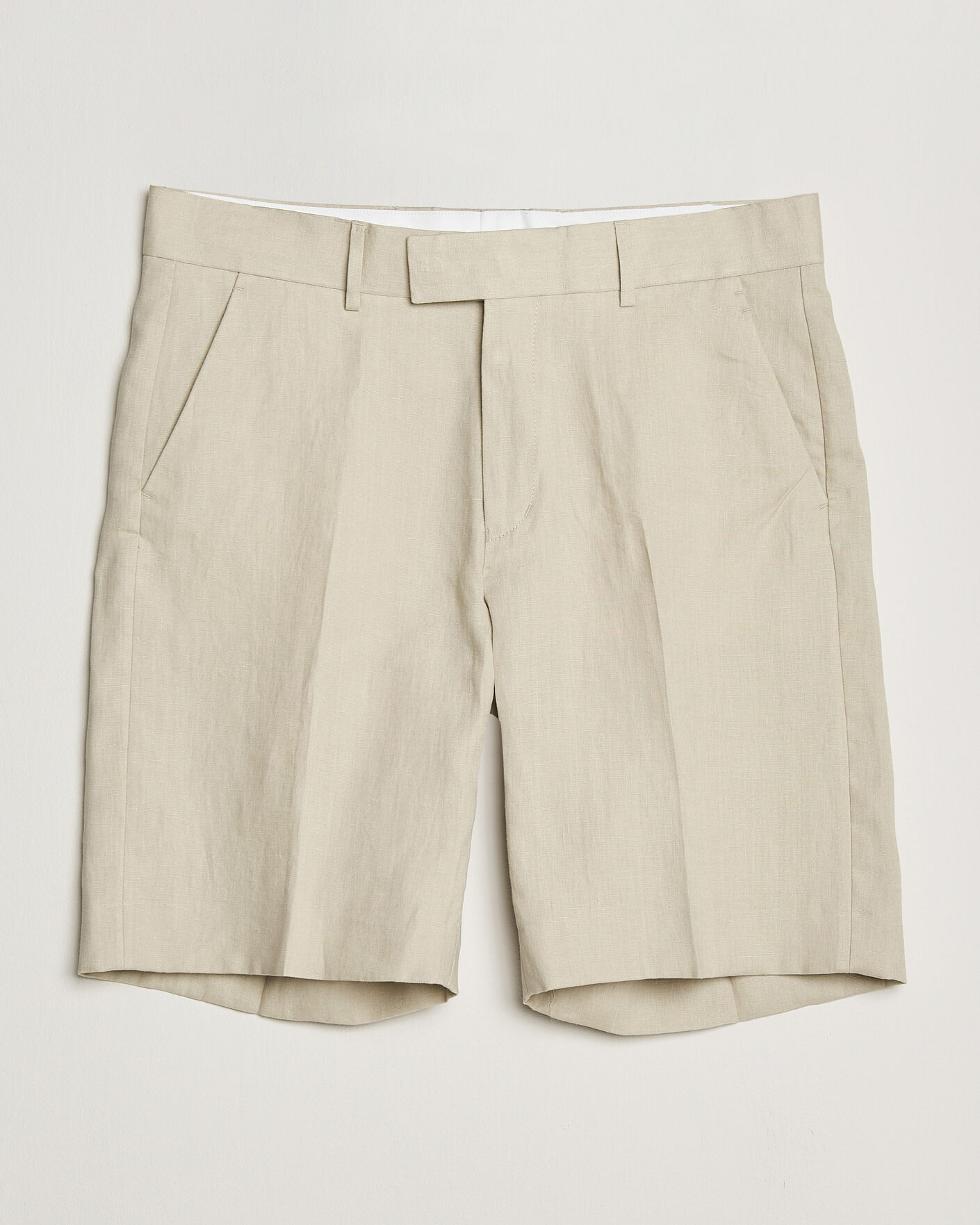 Homme | Shorts | Tiger of Sweden | Troy Pleated Linen Shorts Cream Sand