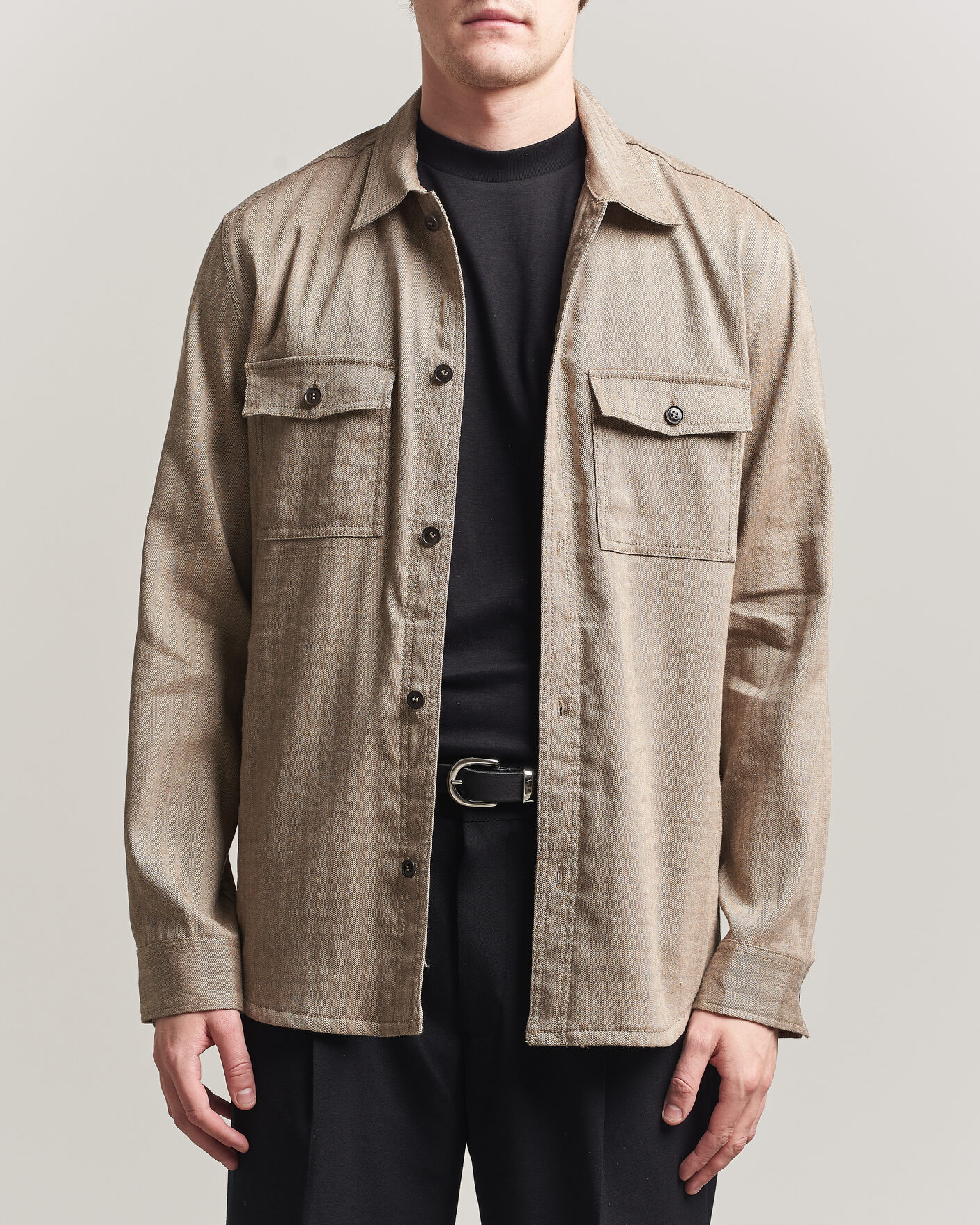 Homme | Chemises | Tiger of Sweden | Bishop Linen Overshirt Vintage Beige