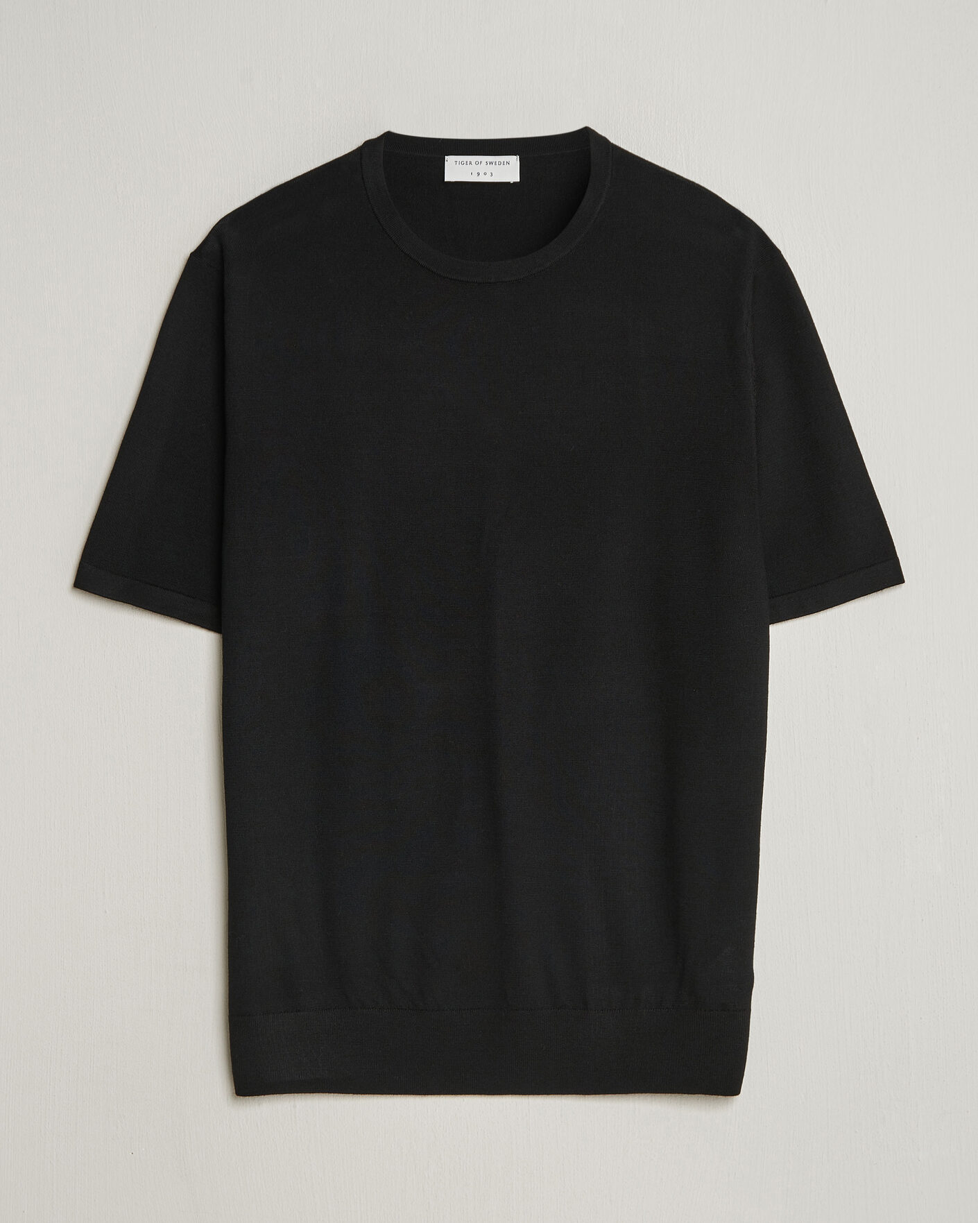 Homme | T-shirts | Tiger of Sweden | Connor Knitted Crew Neck T-Shirt Black