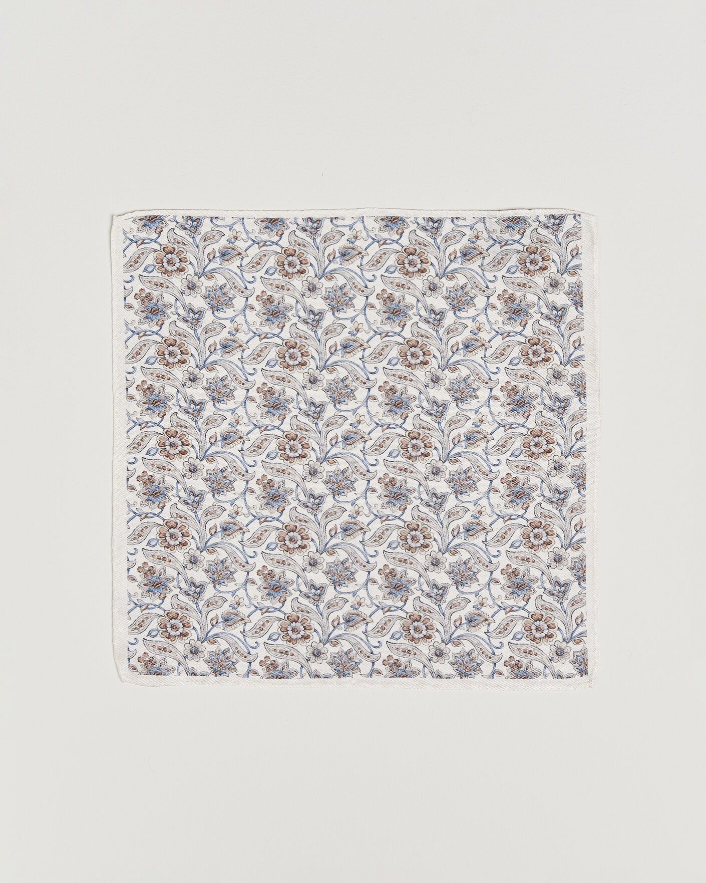 Heren | Pochets | Amanda Christensen | Silk Oxford Large Flower Pocket Square Cream