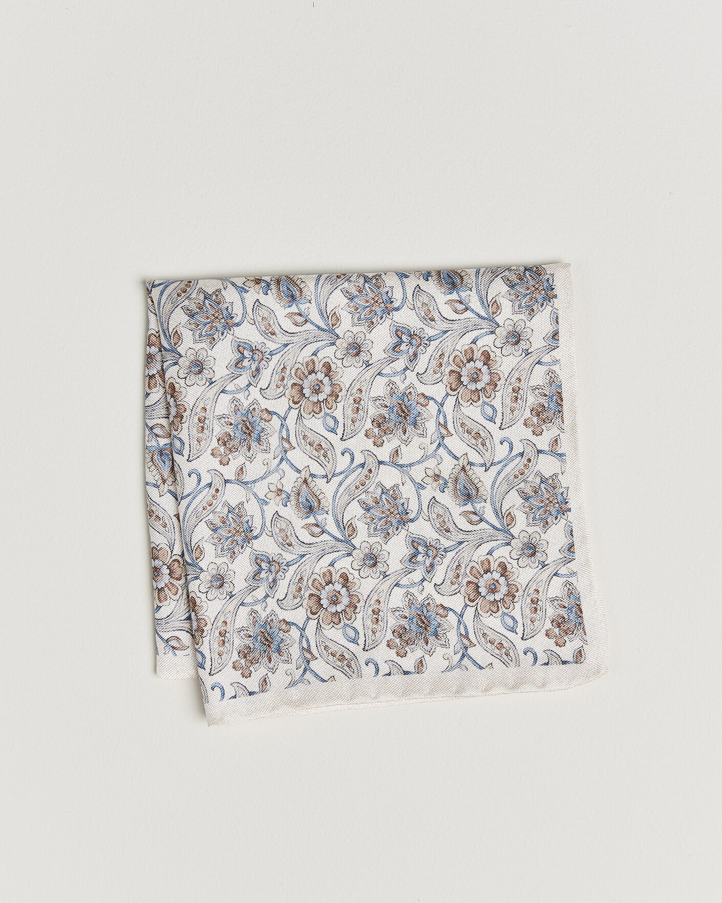 Homme | Pochettes De Costume | Amanda Christensen | Silk Oxford Large Flower Pocket Square Cream