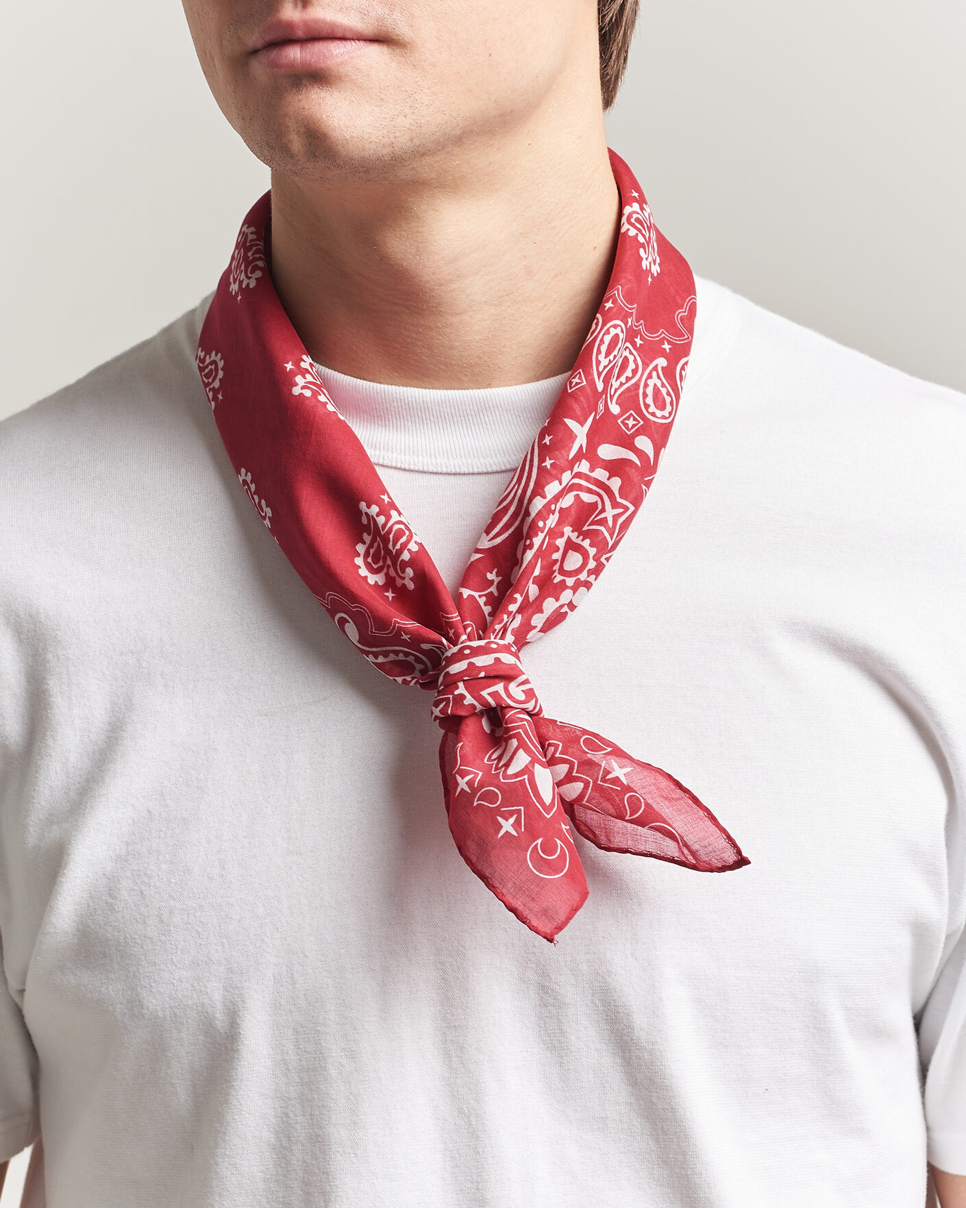 Heren | Sjaals | Amanda Christensen | Cotton Voilé Paisley Bandana Red