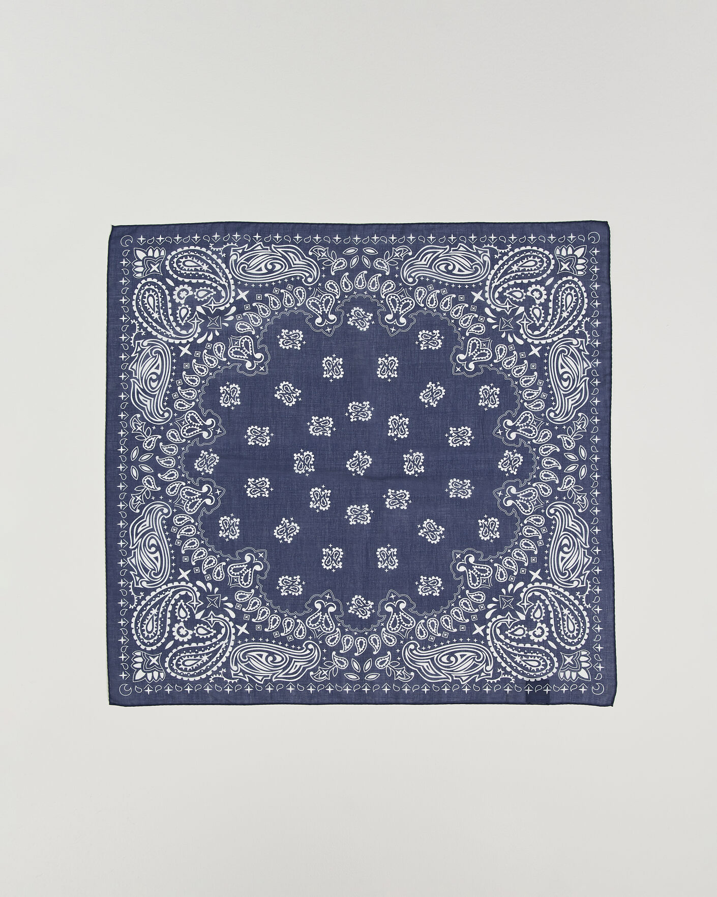 Homme | Écharpes | Amanda Christensen | Cotton Voilé Paisley Bandana Navy