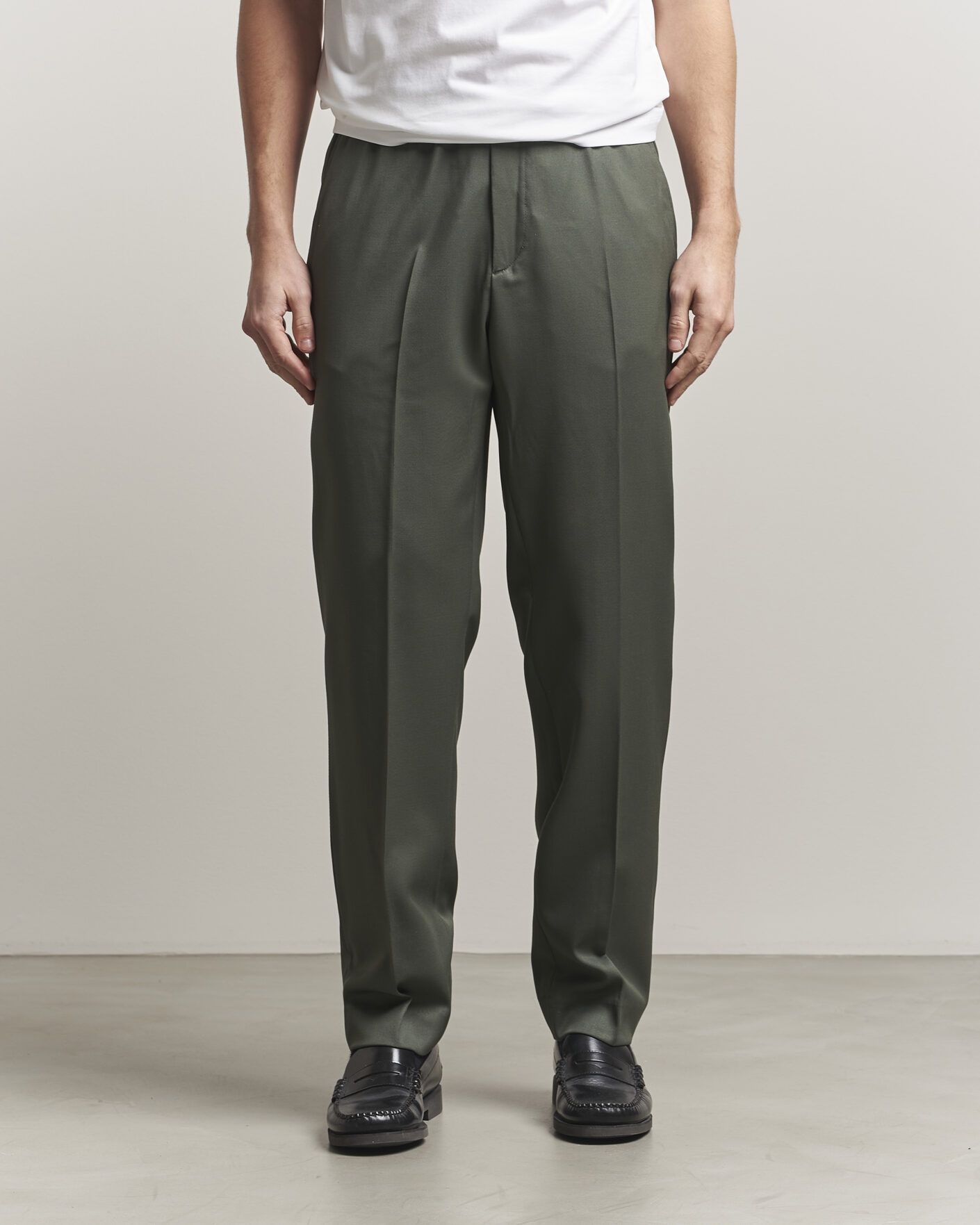 Heren | Broeken | Filippa K | Theo Relaxed Wool Trousers Grey Green