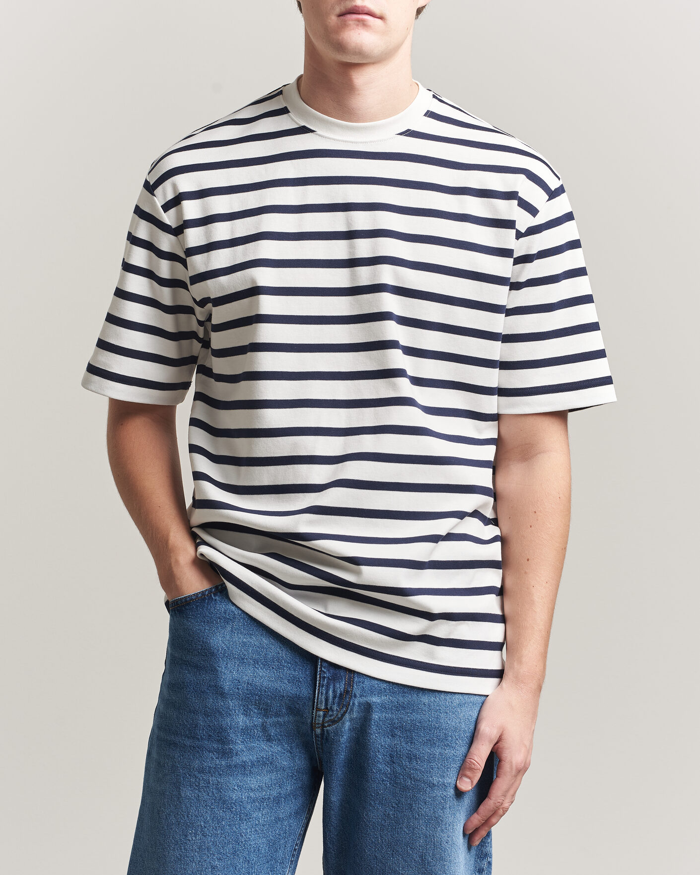 Homme | T-shirts | Filippa K | Striped Crew Neck T-Shirt White/Navy