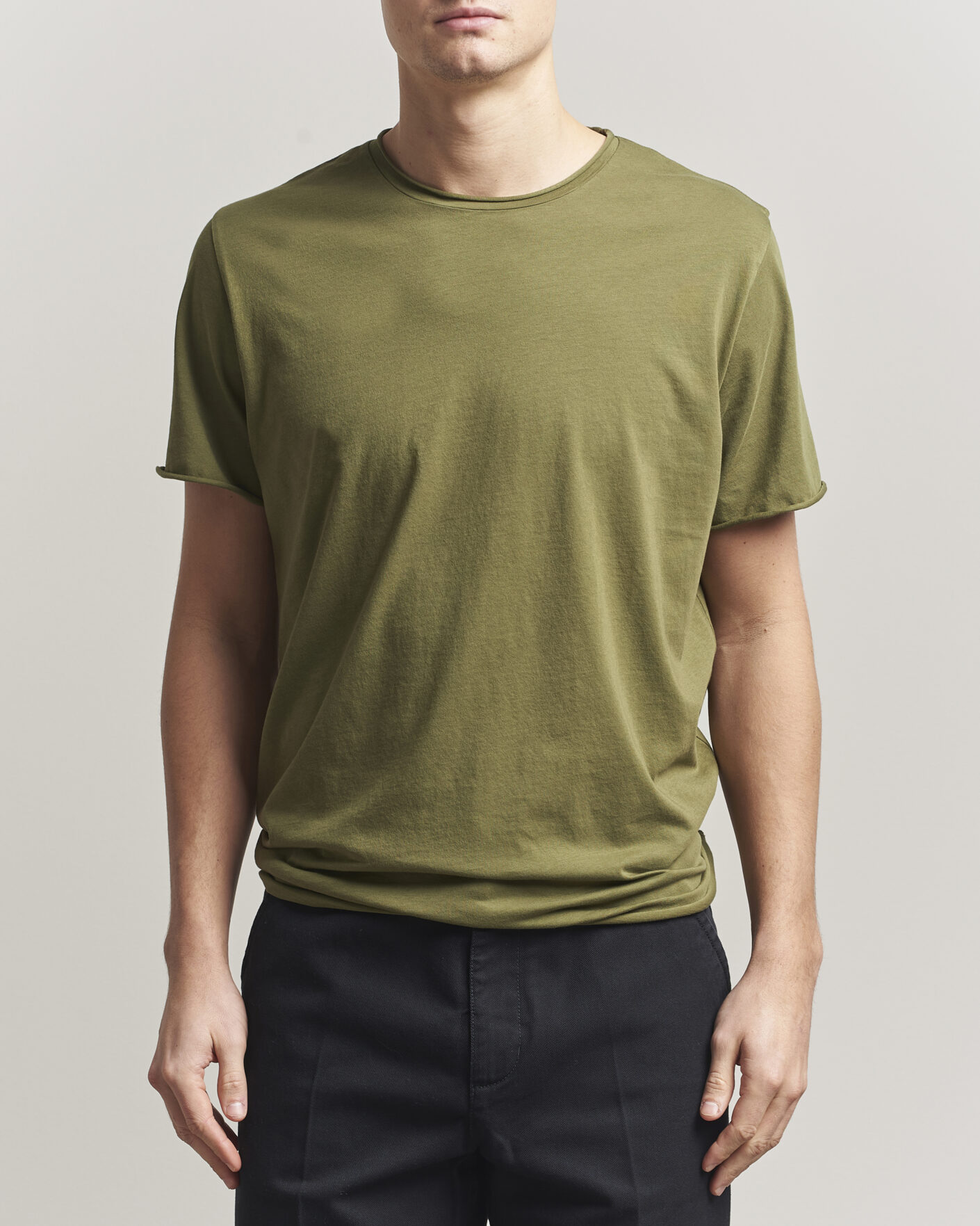 Heren | T-shirts | Filippa K | Roll Neck Crew Neck T-Shirt Laurel Green