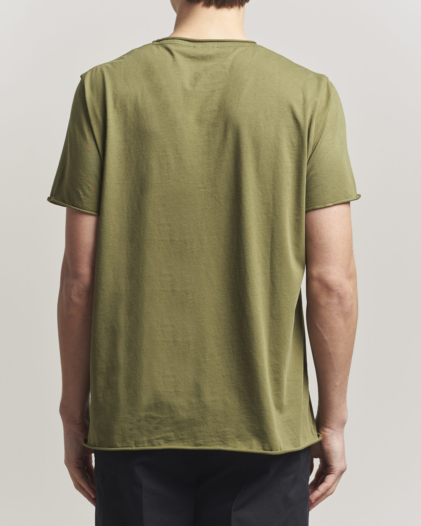 Heren | T-shirts | Filippa K | Roll Neck Crew Neck T-Shirt Laurel Green