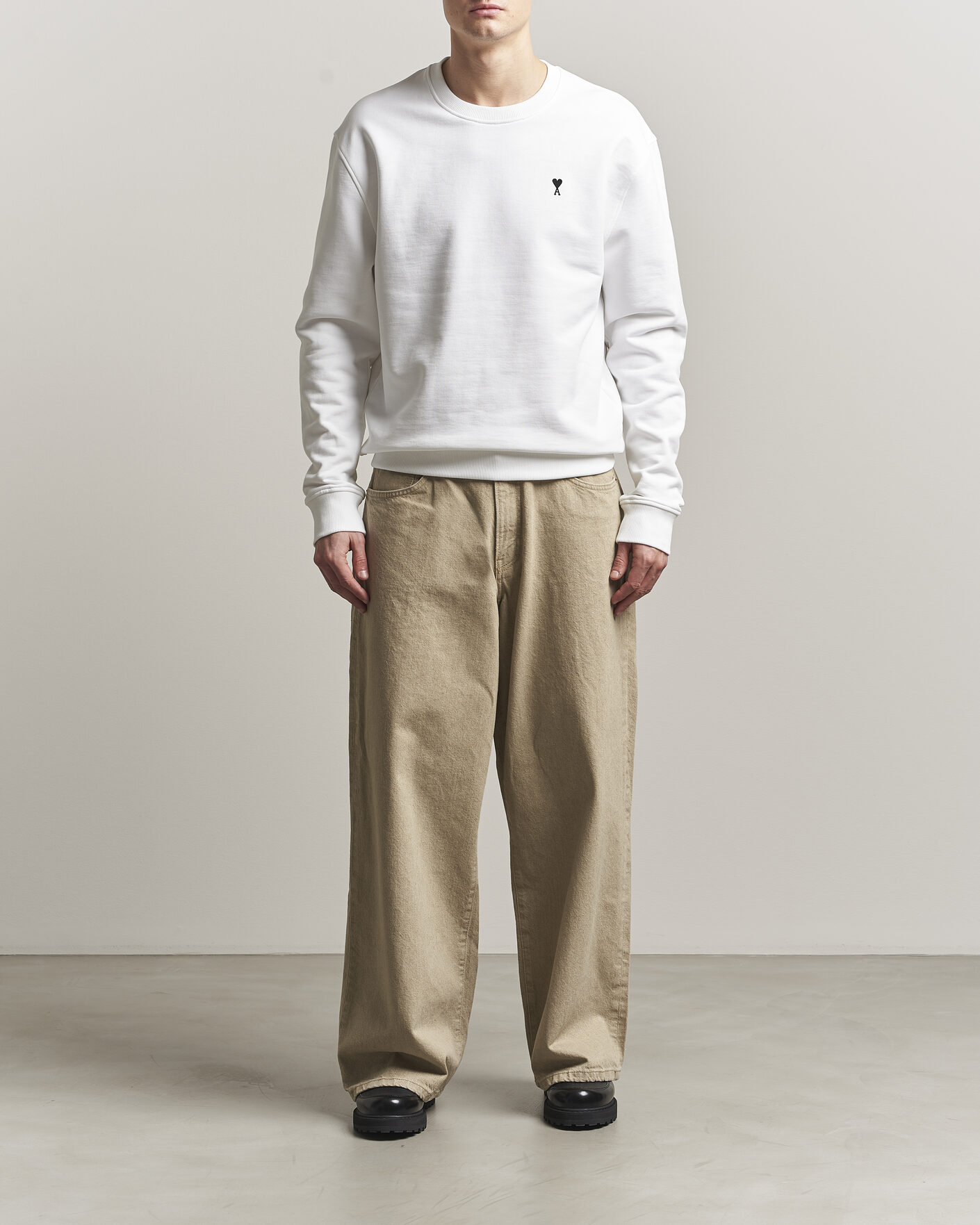 Homme | Pulls Et Tricots | AMI | Contrast Heart Logo Sweatshirt White