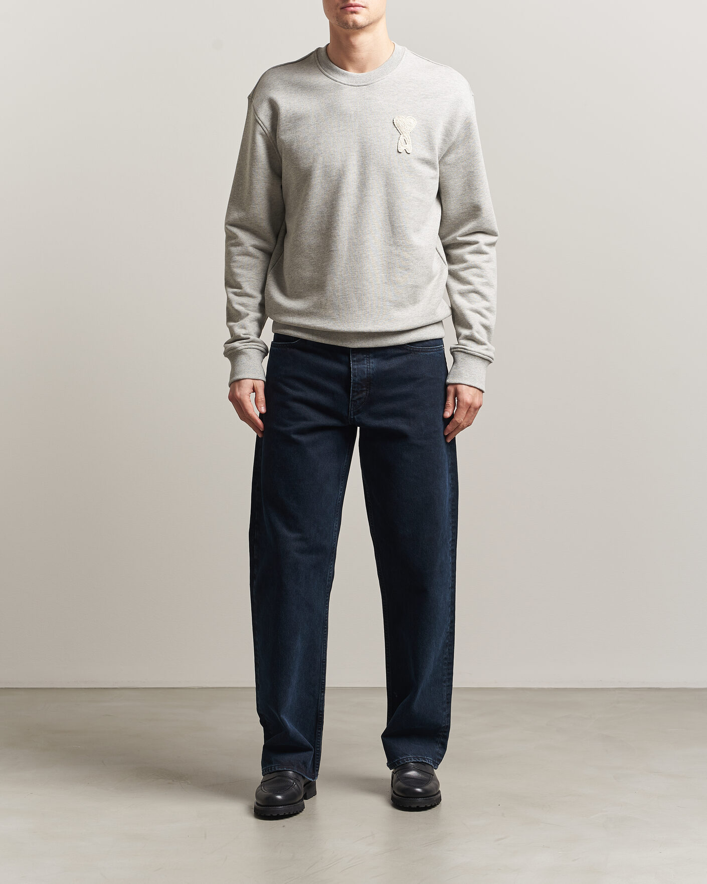 Heren | Truien | AMI | Knitted Heart Logo Sweatshirt Grey Melange