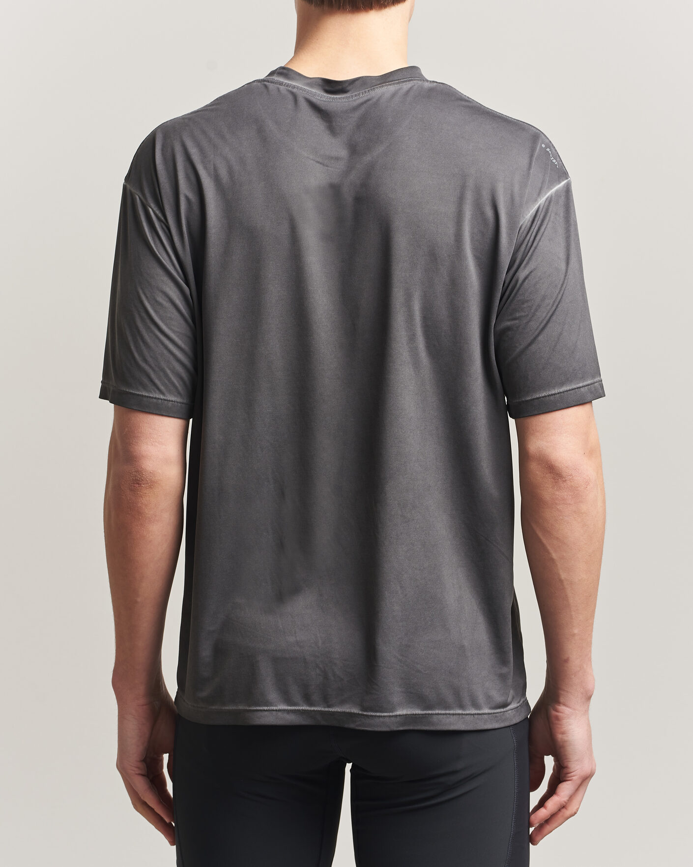 Homme | T-shirts | Satisfy | AuraLite T-Shirt Pigment Black