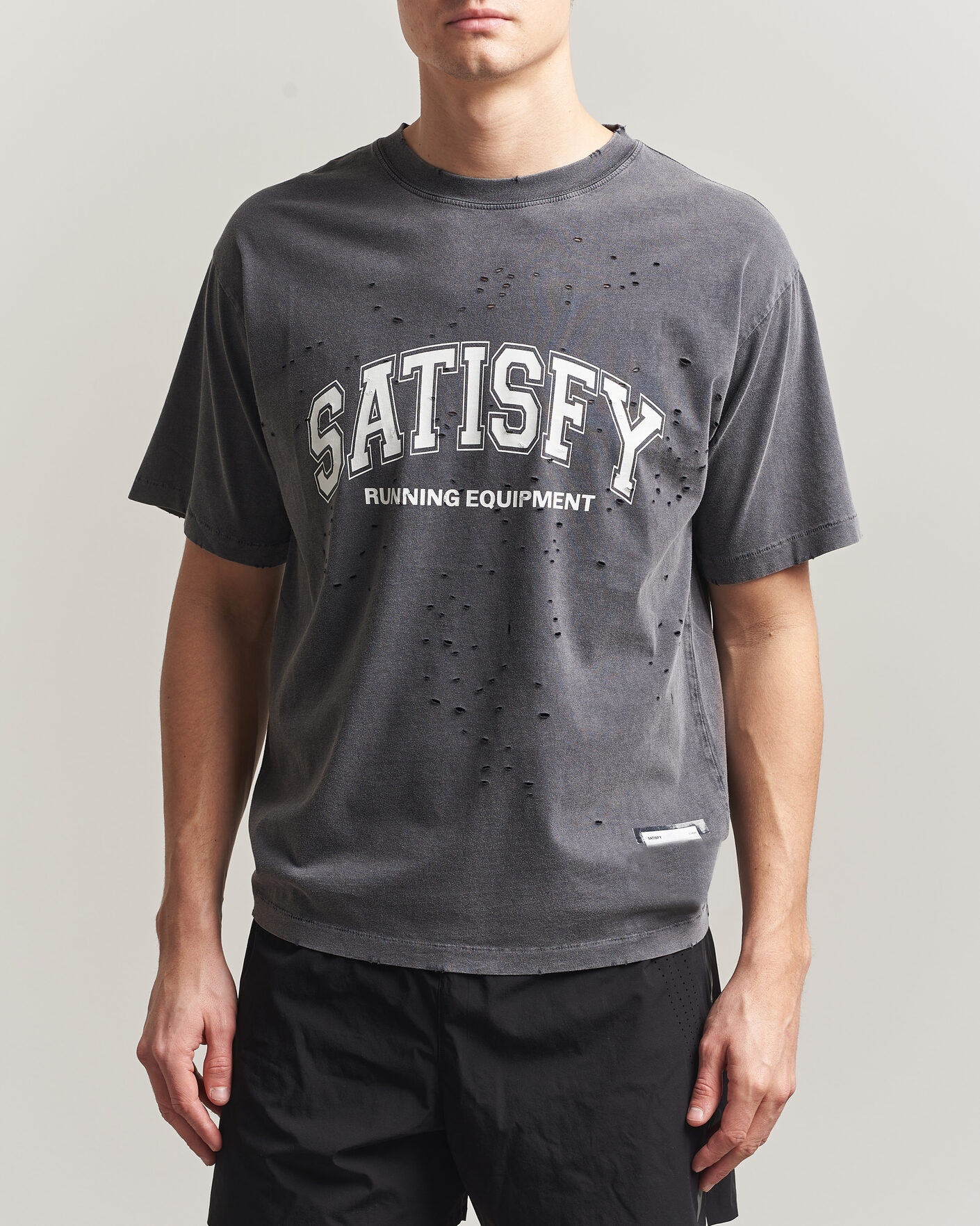 Heren | T-shirts | Satisfy | MothTech T-Shirt Aged Black
