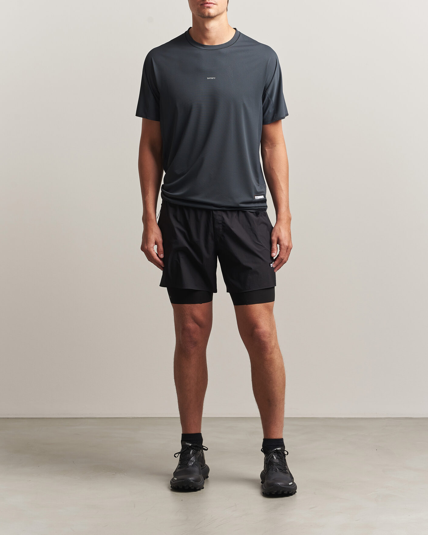 Homme | T-shirts | Satisfy | AuraLite UV T-Shirt Black