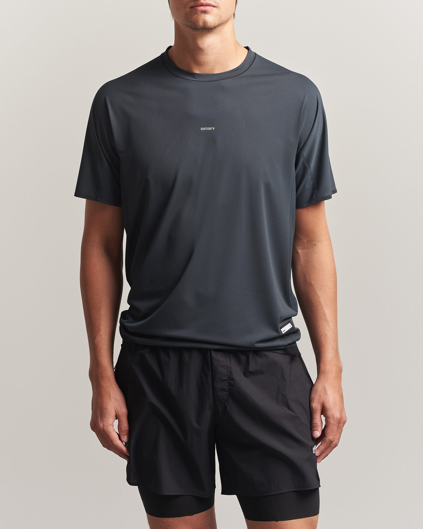 Homme | T-shirts | Satisfy | AuraLite UV T-Shirt Black