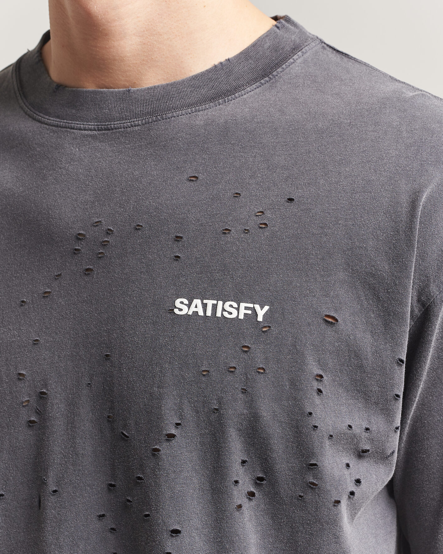 Heren | T-shirts | Satisfy | MothTech Small Logo T-Shirt Aged Black
