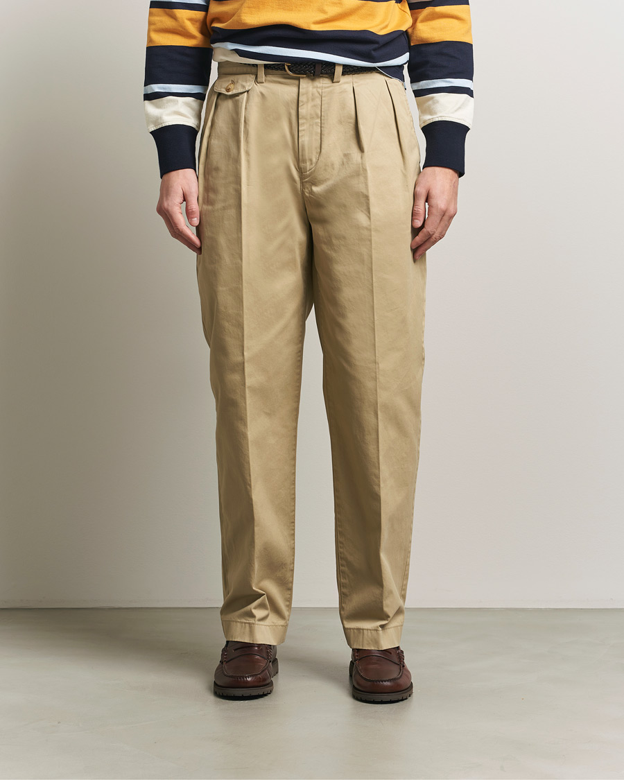 Homme | Pantalons | Gant | Regular Pleated Twill Chinos Woody Beige