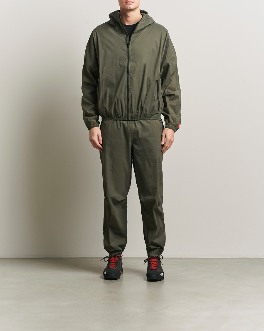 Heren | Broeken | The North Face | Red Box Packable Wind Pants New Taupe Green