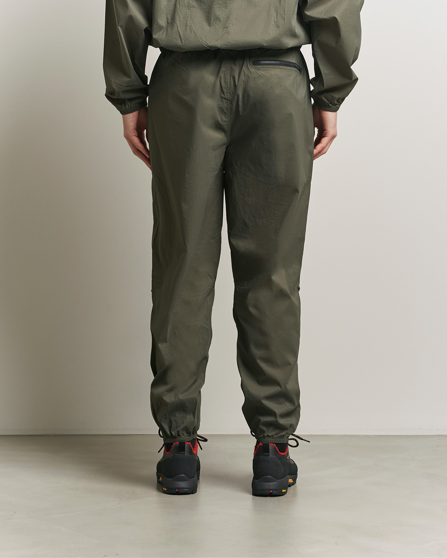 Heren | Broeken | The North Face | Red Box Packable Wind Pants New Taupe Green