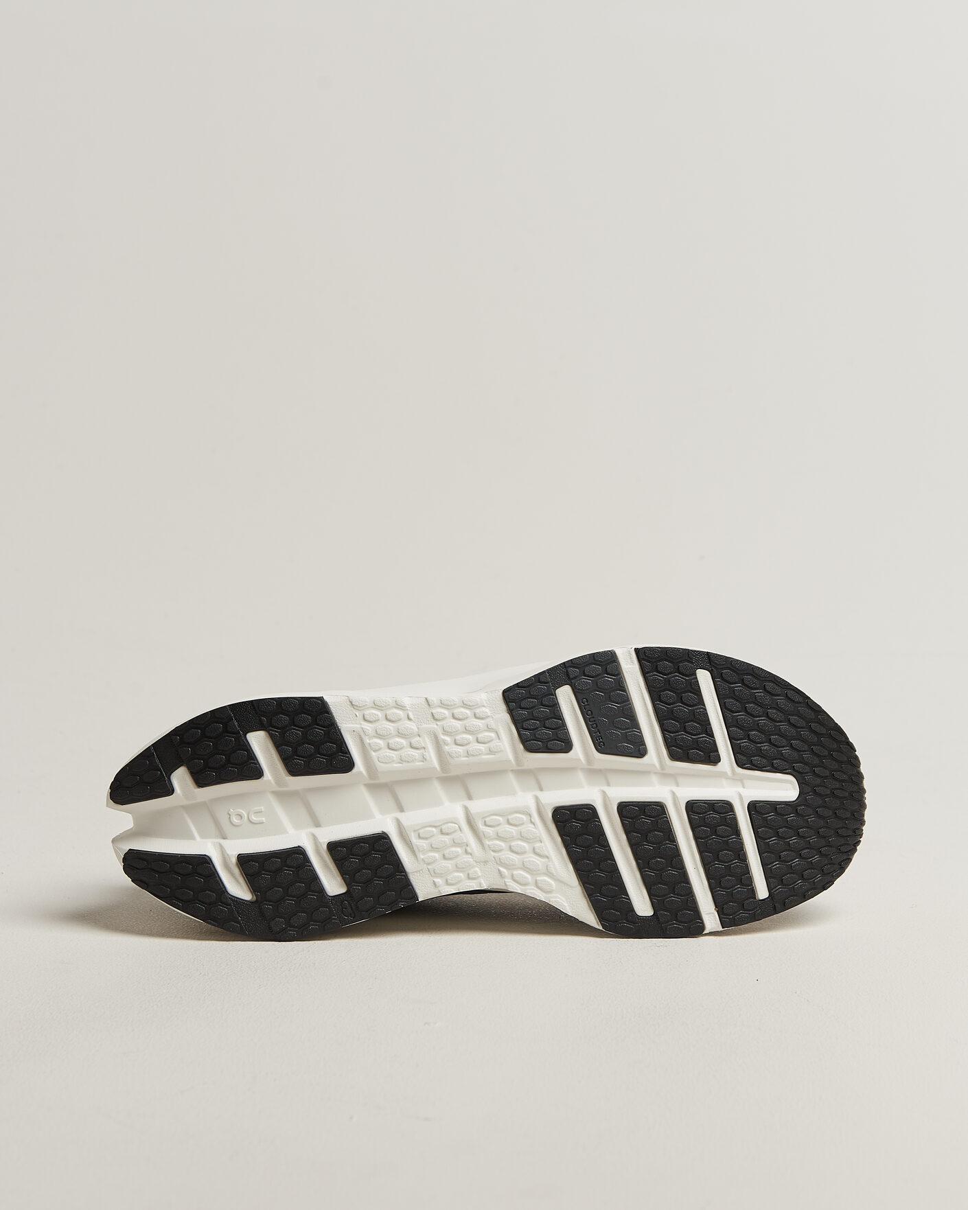 Heren | Hardloopschoenen | On | Cloudrunner 3 Black/Ivory