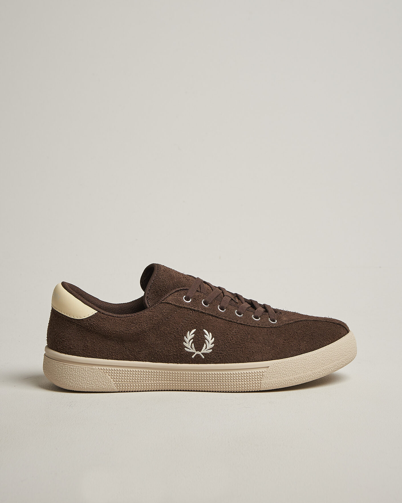 Heren | Sneakers | Fred Perry | Tennis Suede Sneaker Burnt Tobacco