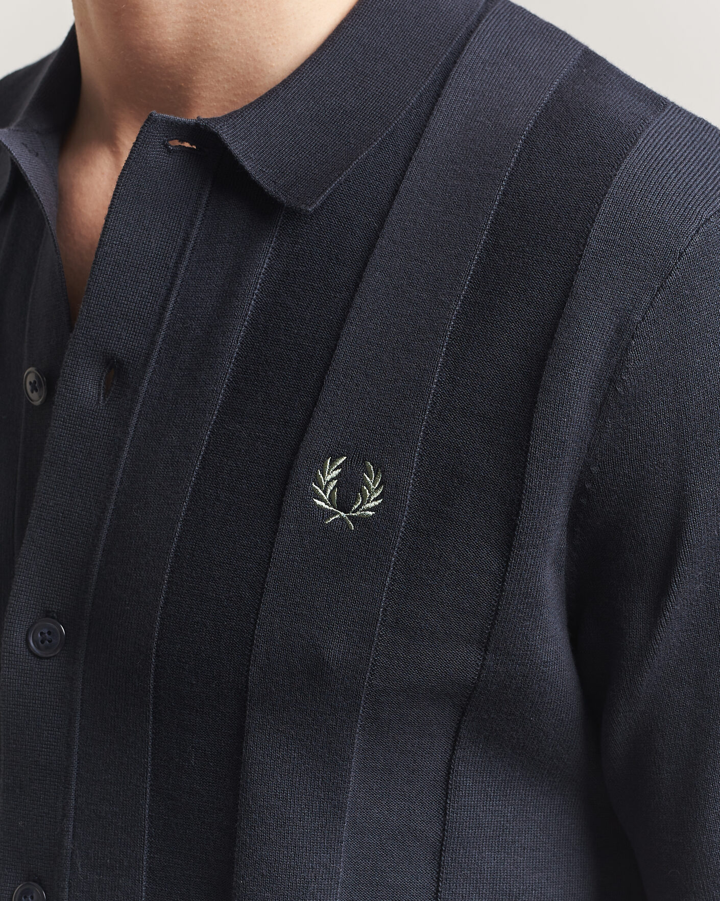 Homme | Chemises | Fred Perry | Tonal Vertical Striped Knitted Shirt Navy