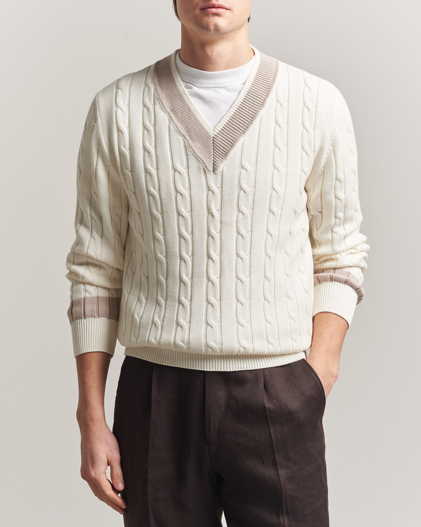 Homme | Pulls Et Tricots | Morgano | Cable Knitted Cotton V-Neck White/Beige