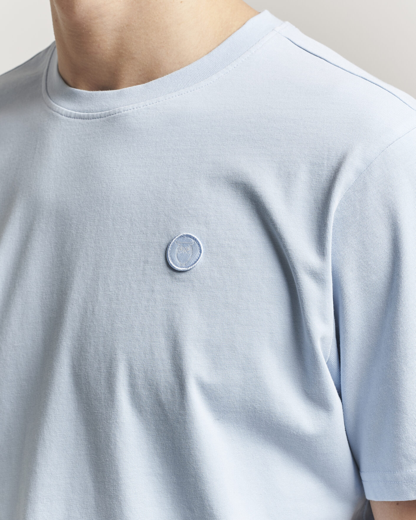 Heren | T-shirts | KnowledgeCotton Apparel | Badge T-Shirt Skyway