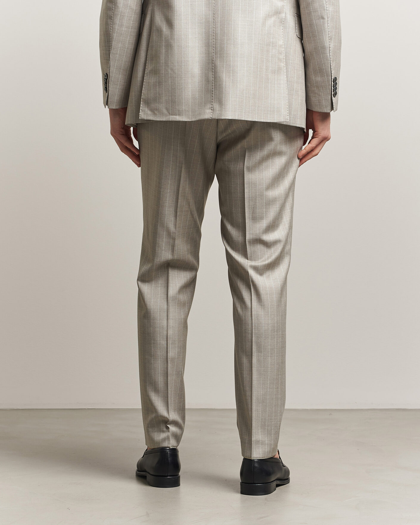 Heren | Broeken | Oscar Jacobson | Delon Striped Wool Trousers Beige