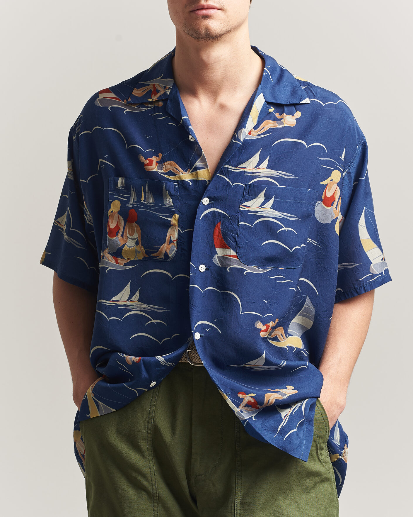 Homme | Chemises | BEAMS PLUS | Holiday Print Camp Shirt Navy