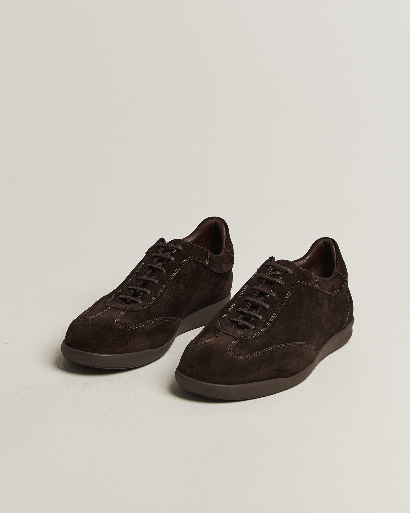 Homme | Baskets | Loake Shoemakers | Mayfair Suede Dress Sneaker Dark Brown